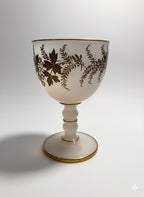 Verre à Vin Antique Sèvres – Verre Opalescent & Décor Floral Doré Art Déco – 14 cm - Antiquités de France